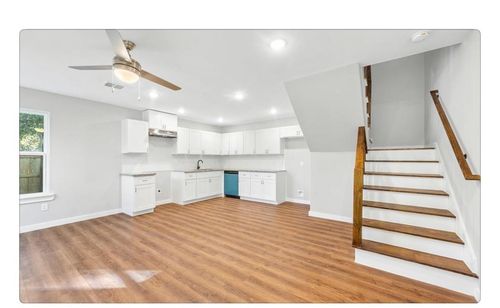 a-8332 Parker Rd, Houston, TX, 77078-1721 | Card Image