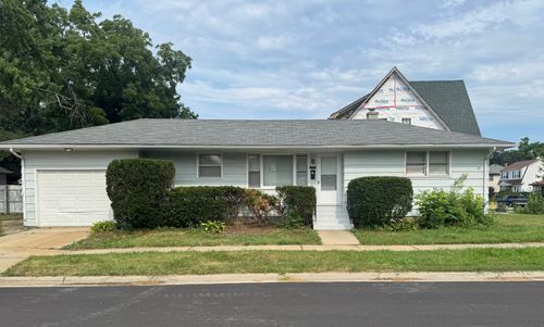 215 Judge Ave, Waukegan, IL, 60085-3613 | Card Image
