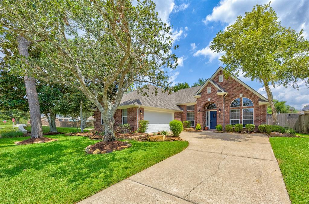 Shadecrest Ln, League City, TX 77573