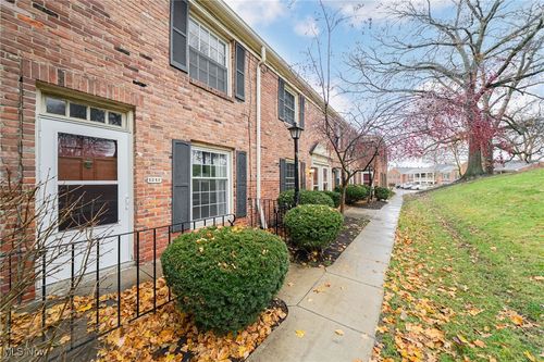 1242 Culpepper Dr, Akron, OH, 44313-6838 | Card Image