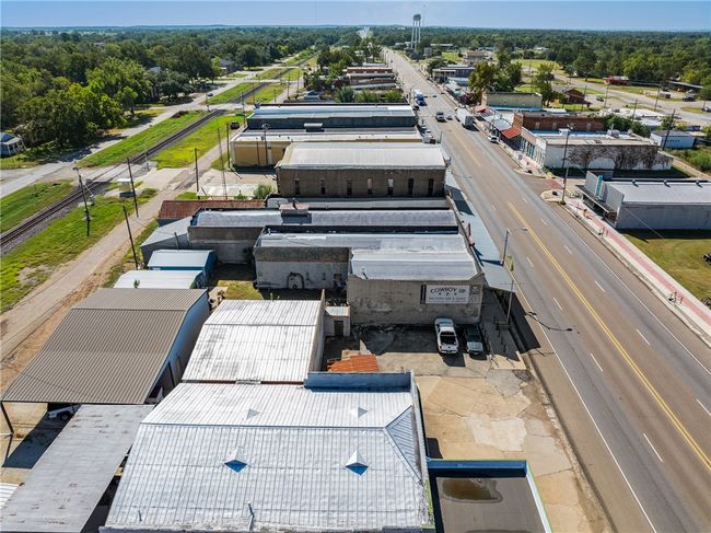 404 S Main St, Home with 0 bedrooms, 0 bathrooms and null parking in Calvert TX | Image 18