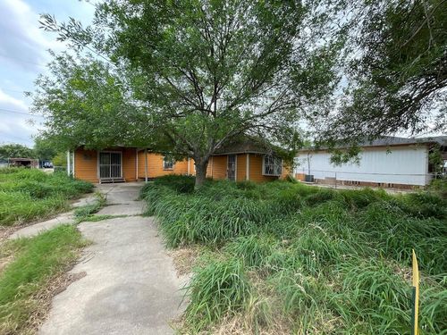 36989 Encantada Cir, San Benito, TX, 78586-6784 | Card Image