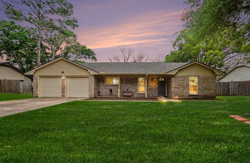 114 E Wildwinn Dr, Alvin, TX, 77511-5250 | Card Image