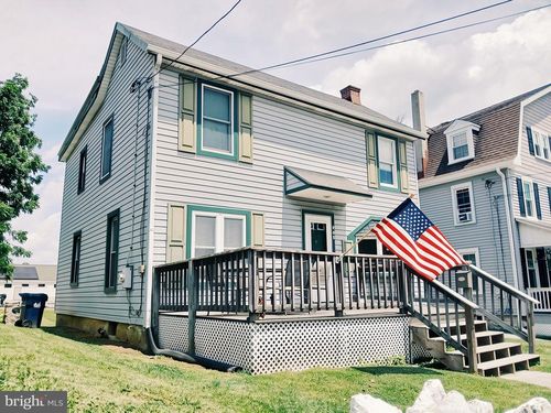219 E South St, KENNETT SQUARE, PA, 19348-3649 | Card Image