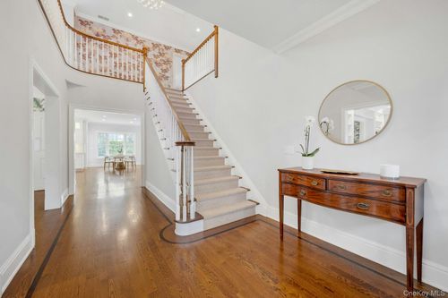 47 Graham Rd, Scarsdale, NY, 10583-7257 | Card Image