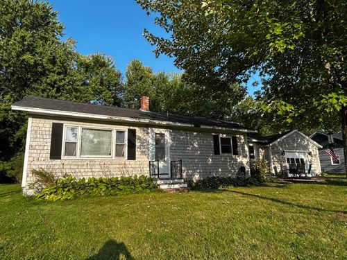 10 Sheridan Street, Newport, ME, 04953 | Card Image