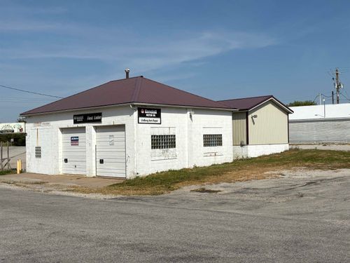 104 E Main St, Reynolds, IL, 61279-9646 | Card Image