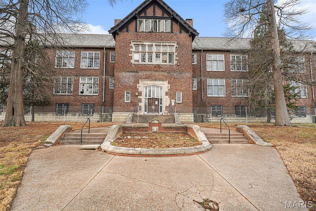 Commercial Sale in St Louis 4