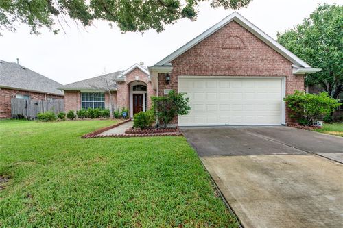 11514 Hills Bridge Ln, Sugar Land, TX, 77498-7061 | Card Image