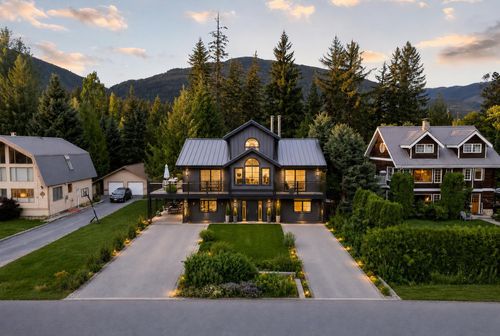 6447 Balsam Way, Whistler, BC, V8E0C5 | Card Image