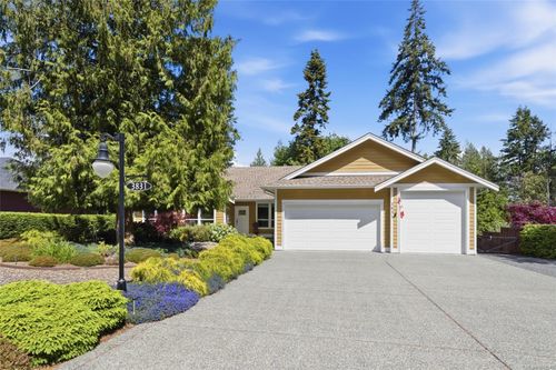 3831 Creekside Dr, Bowser, BC, V0R1G0 | Card Image