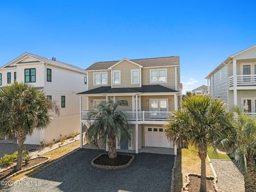 27 Cumberland St, Ocean Isle Beach, NC, 28469-7647 | Card Image