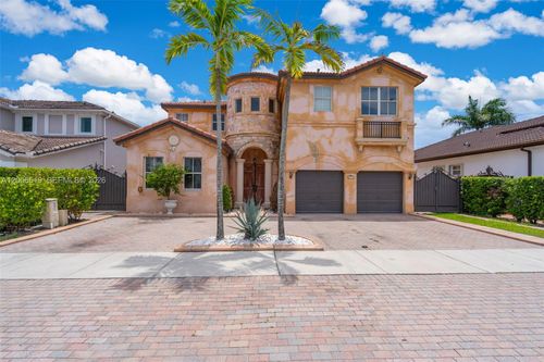 0-18031 Nw 87th Ct, Hialeah, FL, 33018-6717 | Card Image