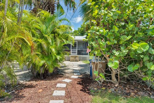 30461 Poinciana Rd, Big Pine Key, FL, 33043-4735 | Card Image