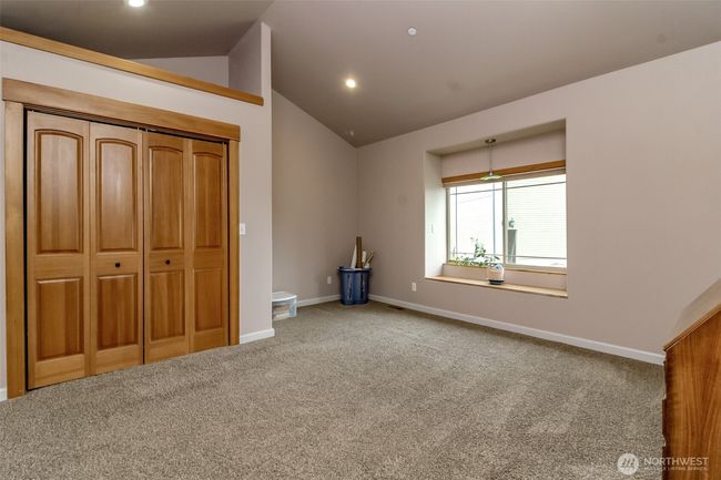 16x16 bedroom | Image 19
