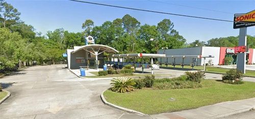 3225 Pontchartrain Dr, Slidell, LA, 70458-4645 | Card Image