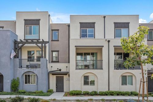 2454 Verano Way, Vista, CA, 92081-7388 | Card Image