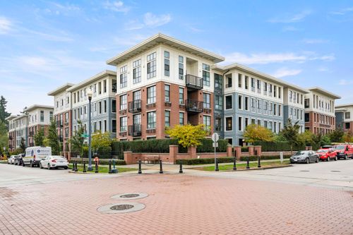 212-15137 33 Ave, Surrey, BC, V3Z0Y1 | Card Image