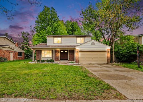3776 Highland Dr, Troy, MI, 48083-5311 | Card Image