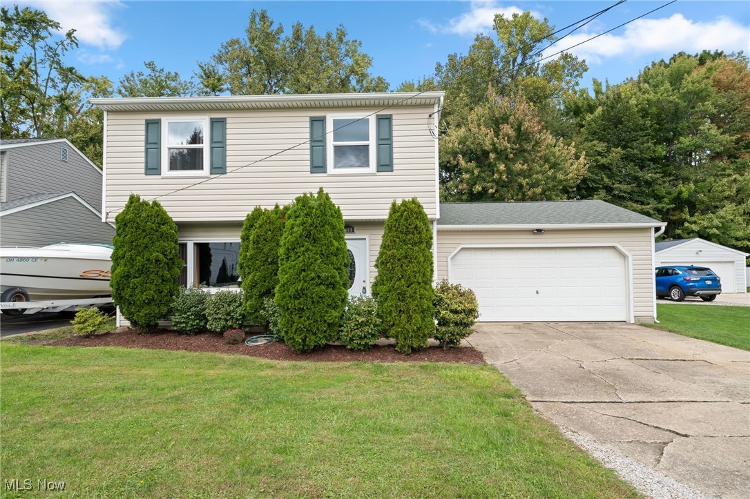 Pinehurst Dr, Mentor On The Lake, OH 44060