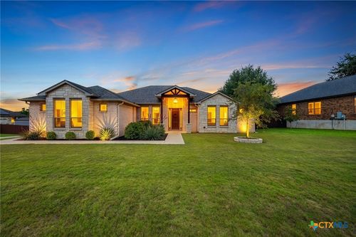 5601 Hamlet Dr, Belton, TX, 76513-8382 | Card Image