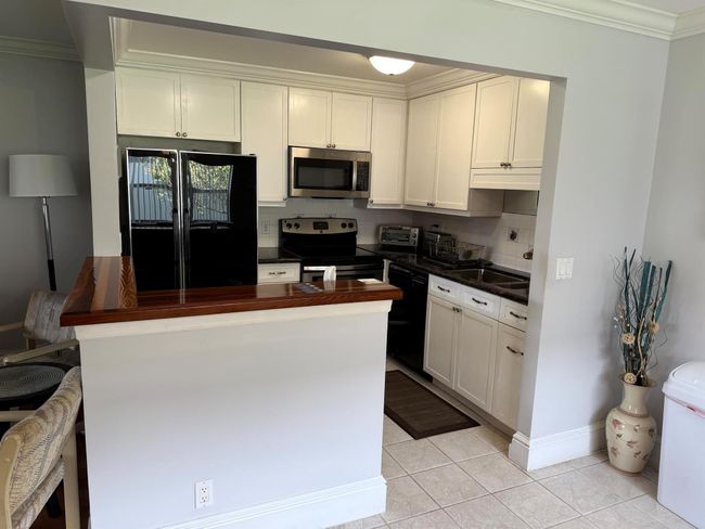 494 Saxony K, Condo with 1 bedrooms, 2 bathrooms and null parking in Delray Beach FL | Image 4