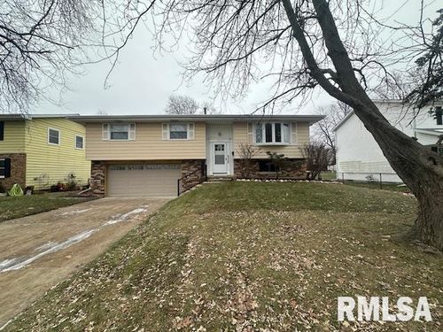 7414 N Parliament Pl, Peoria, IL, 61614-1632 | Card Image