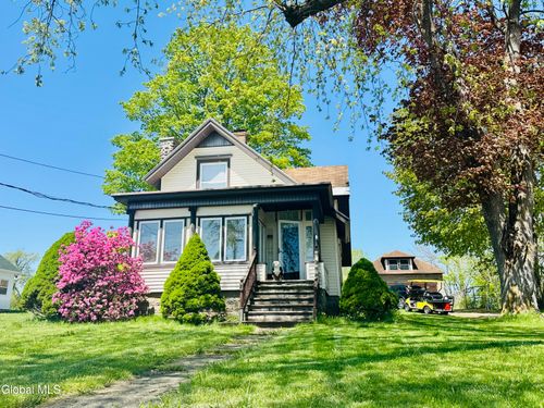 24 W Main St, Mayfield, NY, 12117-3981 | Card Image