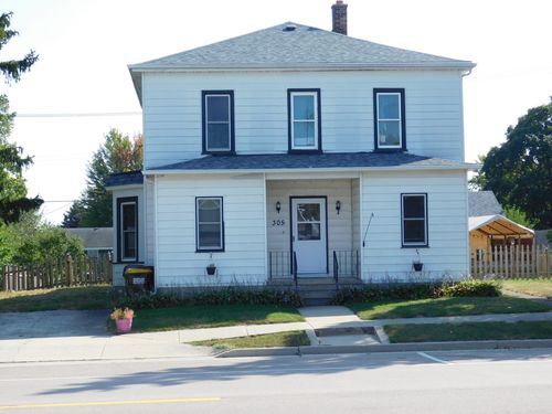 305 E Comanche Ave, Shabbona, IL, 60550-5123 | Card Image