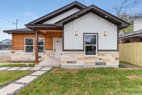 202 Segura St, San Antonio, TX, 78237-2341 | Card Image
