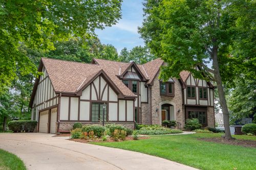 3820 Charter Point Ct, BROOKFIELD, WI, 53045-2046 | Card Image