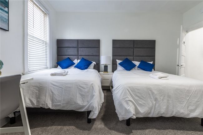 5728 Alder Way, Townhouse with 2 bedrooms, 1 bathrooms and 1 parking in Shadyside PA | Image 26