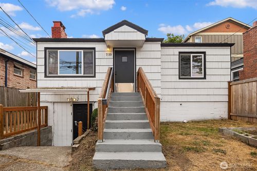 7519 24th Avenue Nw, Seattle, WA, 98117 | Card Image