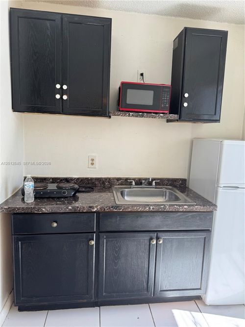 4-1822 Cleveland St, Hollywood, FL, 33020-3132 | Card Image