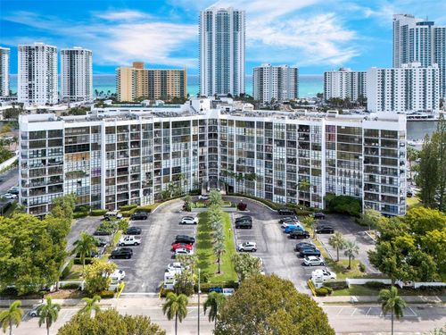 apt-701-1000 Parkview Dr, Hallandale Beach, FL, 33009-2932 | Card Image