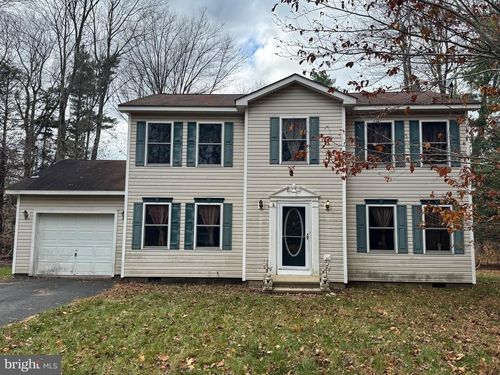 1145 Chickadee Dr, Pocono Summit, PA, 18346-7777 | Card Image