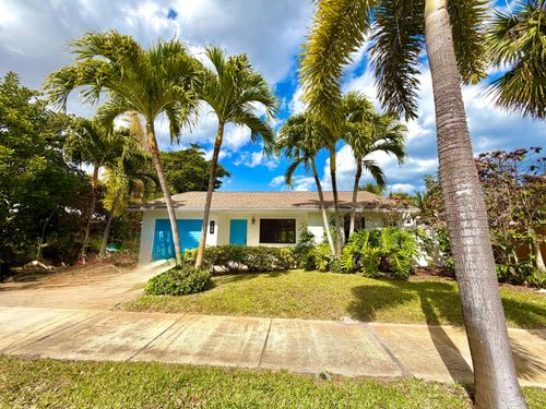 212 Dartmouth Dr, Lake Worth Beach, FL, 33460-6225 | Card Image