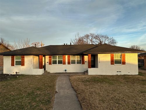 2322 Meadow Ln, Mesquite, TX, 75150-4821 | Card Image