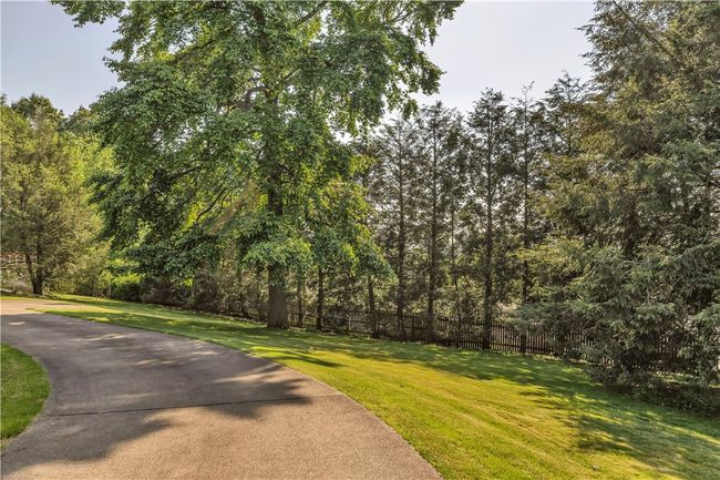 425 Ridge Rd, House other with 3 bedrooms, 4 bathrooms and 2 parking in Hempfield Twp - WML PA | Image 7