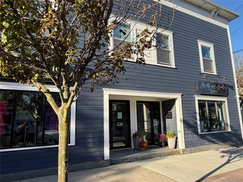 89-87-89 W Main St, East Islip, NY, 11730-2320 | Card Image
