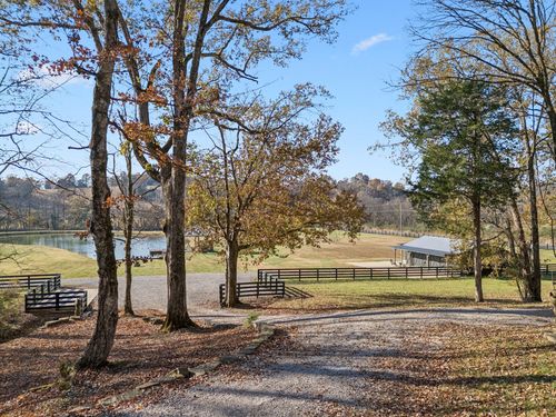 935 Leatherwood Creek Rd S, Pulaski, TN, 38478 | Card Image