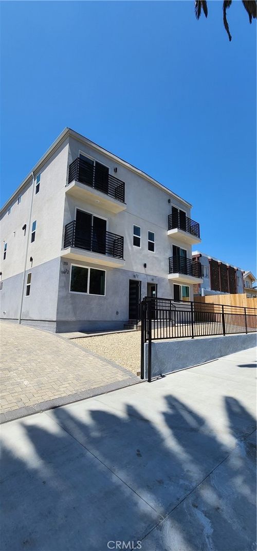 117 S Rampart Blvd, Los Angeles, CA, 90057-1401 | Card Image