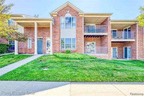 40-1828 Flagstone Cir, Rochester, MI, 48307-6095 | Card Image