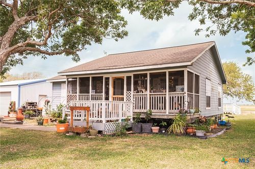 802 Bay St, Austwell, TX, 77950 | Card Image