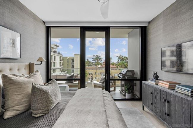 UNIT-502 - 2604 5 Th Ave, Condo with 2 bedrooms, 2 bathrooms and 2 parking in San Diego CA | Image 10