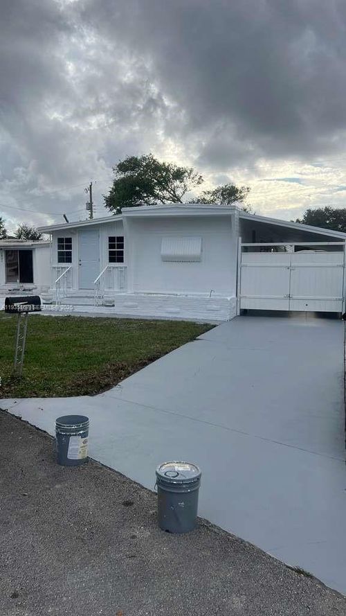 1911 Sw 87th Ave, Davie, FL, 33324-5238 | Card Image