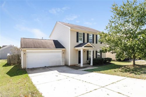 140 Denby Dr, Winston-Salem, NC, 27107-1881 | Card Image