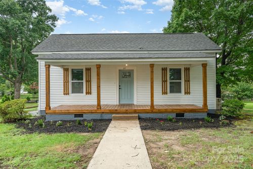 617 N Juniper Ave, Kannapolis, NC, 28081-2144 | Card Image