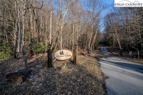 19 Valley View Rd, Newland, NC, 28657 | Card Image