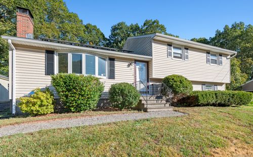 18 Timber Hill Rd, Plainville, CT, 06062-1538 | Card Image